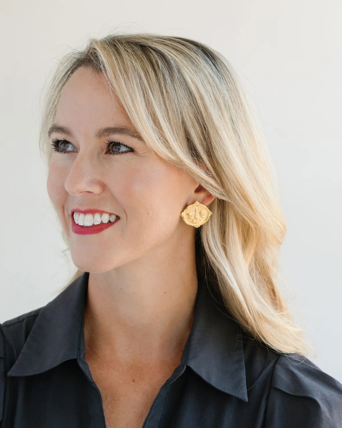 Bee Intaglio Studs|Susan Shaw New