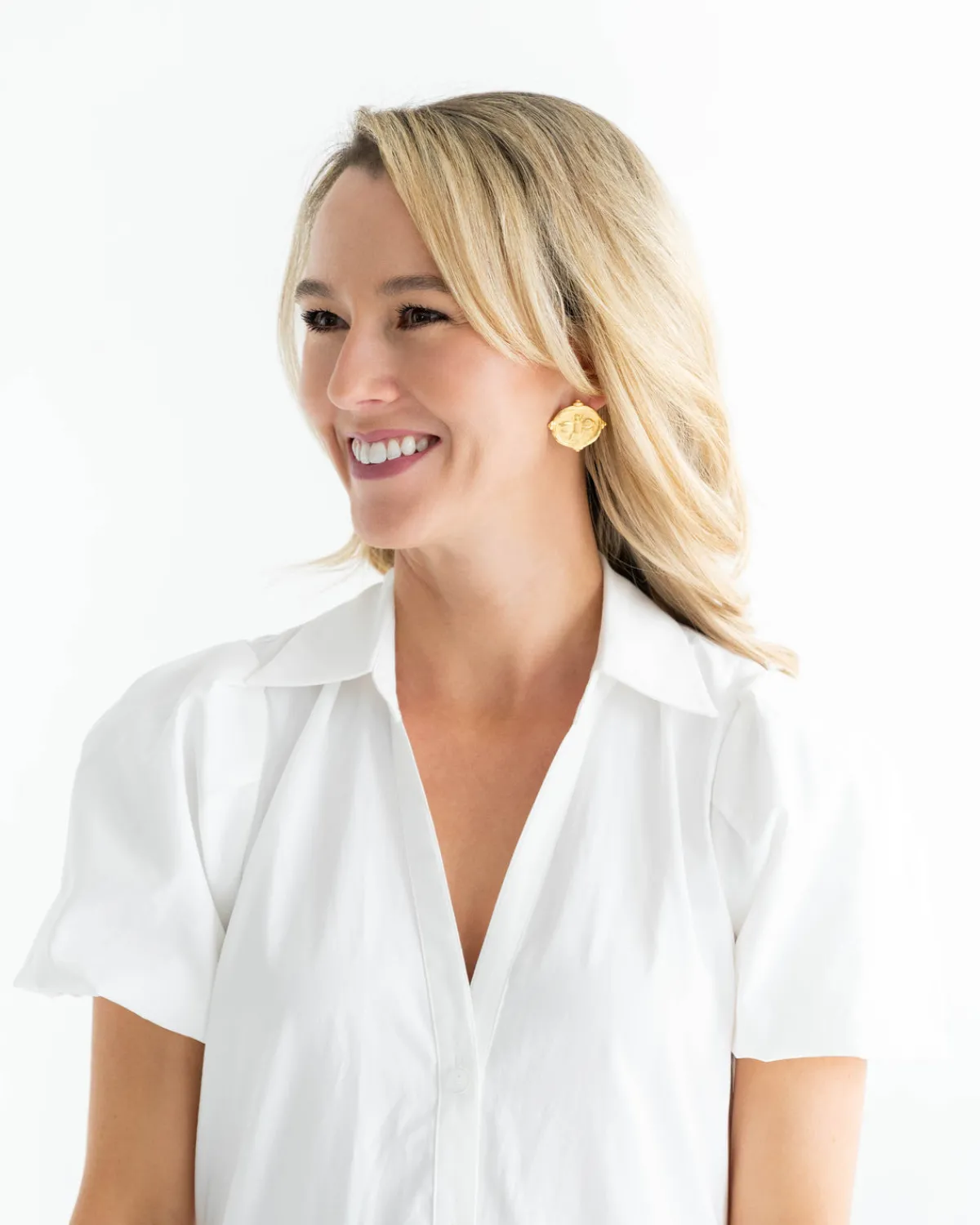 Bee Intaglio Studs|Susan Shaw New
